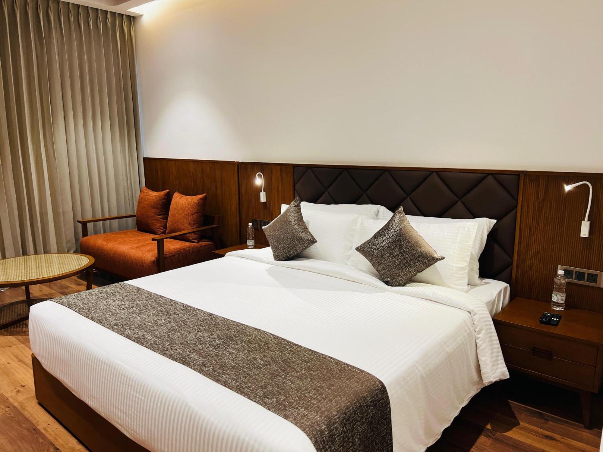 Gokulam Grand Kozhikode Hotel Bagian luar foto
