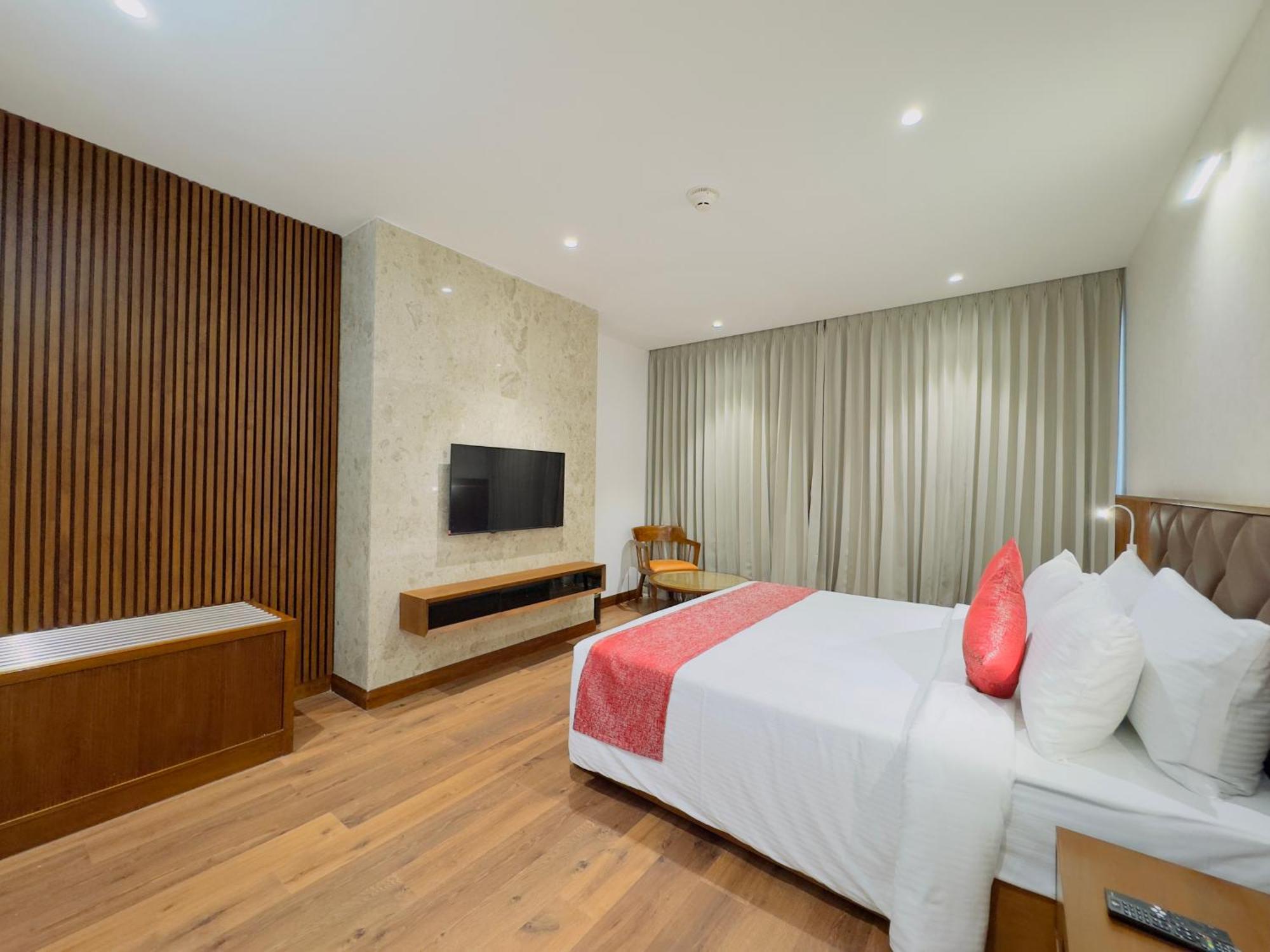 Gokulam Grand Kozhikode Hotel Bagian luar foto